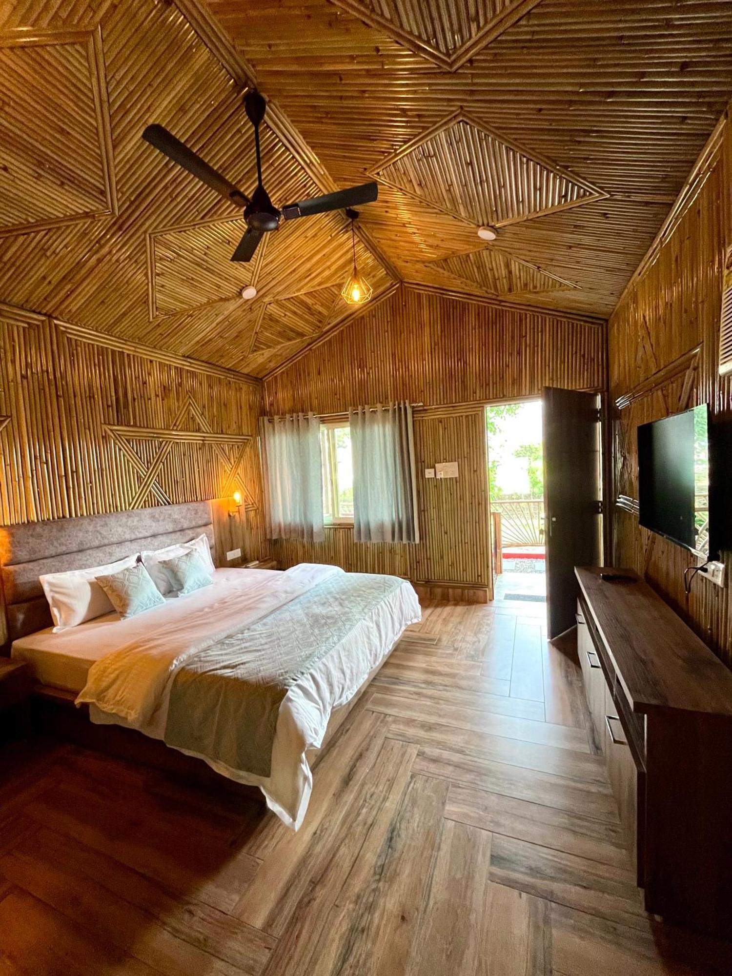 Bamboo Garden Cottages And Cafe Rishikesh Exterior photo